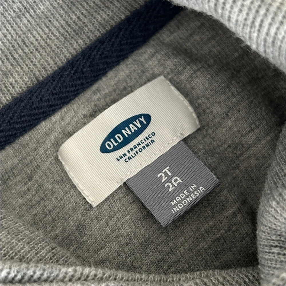 Old Navy kids Turtleneck Gray Sweater
